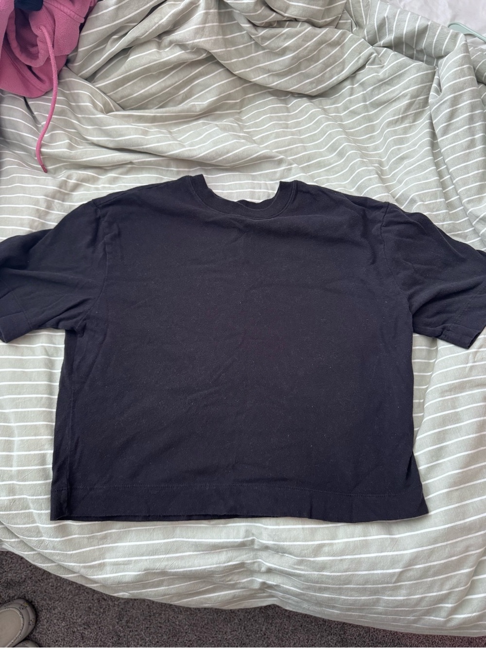 Abercrombie & Fitch black cropped shirt